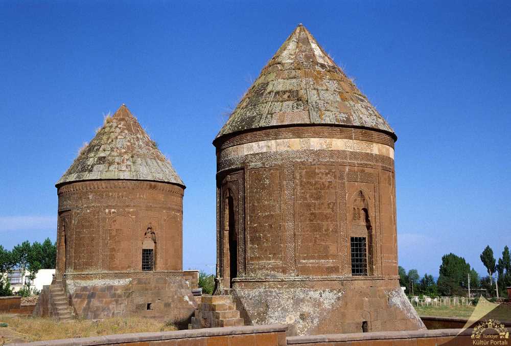 Çifte Kümbetler - Bitlis