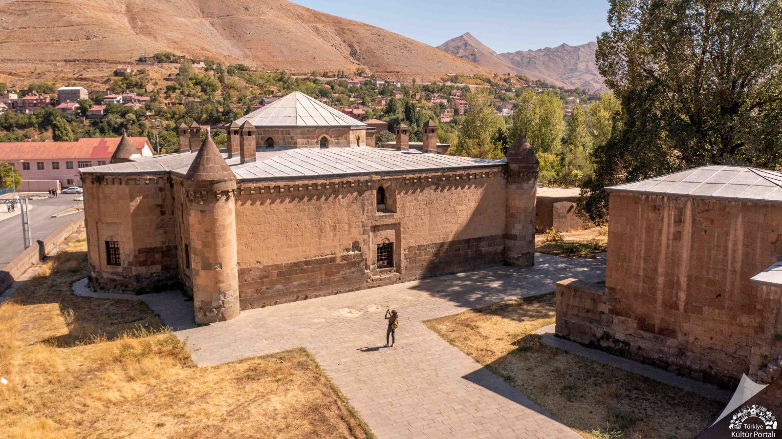 İhlasiye Medresesi - Bitlis
